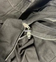 【現貨】【過驗】LEMAIRE 25SS 黑色 彎刀牛仔褲工裝褲休閒褲 可調節腰帶：圖片 12