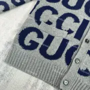 GUC 23FW 經典大字母嵌花 純羊毛 針織衫毛衣外套開衫：圖片 7