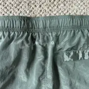 STONE ISLAND 23SS 石頭島 純色 金屬尼龍 短褲休閒褲沙灘褲：圖片 15