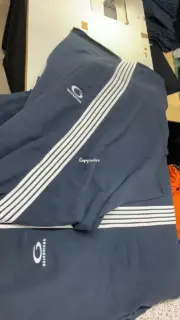 【預售】巴黎 BLC 25FW 單還圓環刺繡字母logo 五條槓織帶 長褲休閒褲棉褲衛褲 海軍藍：圖片 8