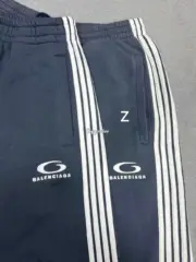 【預售】巴黎 BLC 25FW 單還圓環刺繡字母logo 五條槓織帶 長褲休閒褲棉褲衛褲 海軍藍：圖片 11