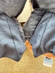 【預售】【過驗】Jellycat 萬聖節系列 巴塞羅那熊蝙蝠 安撫玩偶娃娃 坐高26cm：圖片 9