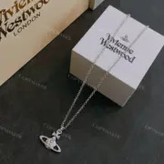 【現貨】Viv1enne Westwood mini bas relief pendant 滿鑽星球浮雕 項鍊吊墜：圖片 7