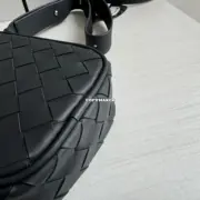 【預售】【原廠】BV家 Intrecciato編織 NAPPA 頭層牛皮 手機包單肩包側背包小包 黑色：圖片 14