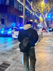 【現貨】【福利回饋】C0ACH Venturer 43 經典老花滿版logo 大容量 手提袋斜背包旅行包旅行袋：圖片 5