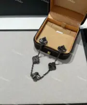 VCA 梵克雅* Alhambra 四葉草 限定款 全黑黑魂黑武士 雷射 手環 手鍊 V金：圖片 6