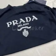 【現貨】【福利回饋】23SS 針織提花 字母logo 羊絨短袖T恤 深藍黑：圖片 5