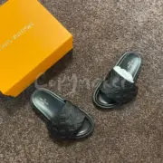 【預售】1V Pool Pillow Comfort 魔鬼氈 魔術貼 拖鞋 涼鞋 休閒鞋 黑色：圖片 4