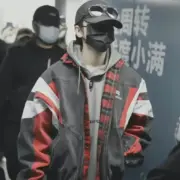 【現貨】巴黎 BLC 22FW 水洗重磅 拼色拼接 牛仔外套夾克 Baggy版型：圖片 4