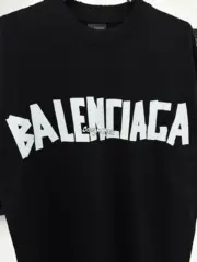 【現貨】巴黎 BLC 24SS 秀款 膠帶 繃帶logo 水洗做舊 破壞 短袖T恤 黑色：圖片 9