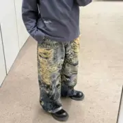 【現貨】Acne Studios 25SS 破洞撕裂錯覺噴墨baggy 3D印花 直筒牛仔褲長褲工裝褲 2023M：圖片 3