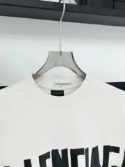 巴黎 BLC 24SS 秀款 膠帶 繃帶logo 水洗做舊 破壞 短袖T恤 石灰白：圖片 5