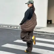 【現貨】LEMAIRE Soft Game Crossbody Bag  尼龍 牛角包流浪包可頌包側背包斜背包 大號：圖片 7