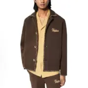 【預售】【過驗】1V x Tyler 24FW 聯名 字母刺繡 科技棉牛角扣十字繡夾克外套開衫 巧克力色：圖片 3