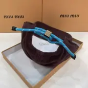 【現貨】M1U M1U 25FW 繆繆 刺繡logo 撞色抽繩 鴨舌帽棒球帽老帽帽子 四色：圖片 8