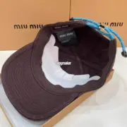 【現貨】M1U M1U 25FW 繆繆 刺繡logo 撞色抽繩 鴨舌帽棒球帽老帽帽子 四色：圖片 9