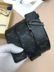 1V 21FW 經典老花  滿版Logo 黑色全黑黑魂 牛皮真皮皮帶 腰帶 M0449U：圖片 6