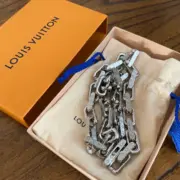 1V 19FW Monofram Chain Links 經典logo 竹節古巴項鍊 吊墜 銀色 白銅：圖片 4