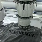 【預售】巴黎 BLC 23SS 胸口刺繡 背後大logo 重工破壞潑墨水洗 短袖T恤 水洗灰：圖片 8