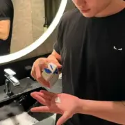 FD 23SS 小怪獸眼睛刺繡LOGO 短袖T恤 簡約素色經典款：圖片 4