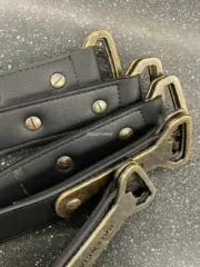 【現貨】【過驗】巴黎 BLC 25SS 秀款 黃銅做舊開瓶器開罐器頭層牛皮 皮帶腰帶 140cm：圖片 10