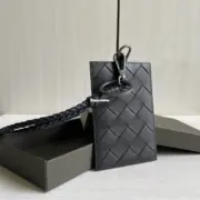 【預售】【雙11新品】BV家 Intrecciato編織 經典款 頭層牛皮 頸掛式證件套 卡片夾 卡套 黑色：圖片 12