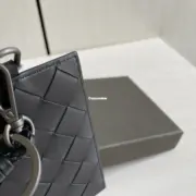 【預售】【雙11新品】BV家 Intrecciato編織 經典款 頭層牛皮 頸掛式證件套 卡片夾 卡套 黑色：圖片 13