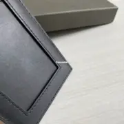 【預售】【雙11新品】BV家 Intrecciato編織 經典款 頭層牛皮 頸掛式證件套 卡片夾 卡套 黑色：圖片 14