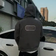 【現貨】D1OR 24FW 刺繡logo 重磅石墨水洗做舊 連帽夾克外套：圖片 6