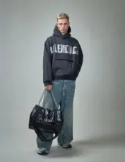 【預售】【雙11福利】巴黎 BLC 25SS 秀款 膠帶 繃帶logo 水洗做舊 帽T連帽衛衣帽衫 水洗黑色：圖片 4