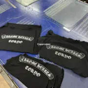 【現貨】Chrome Hearts 25SS 東京限定 捲軸梵文 短袖T恤 CH克羅心：圖片 5