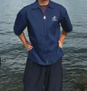 【預售】【過驗】PRA 24FW 殘缺字母logo印花 拉鍊短袖T恤薄夾克 皇家藍：圖片 4