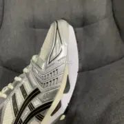 【預售】Asics Gel-Kayano 14 黑白銀 Y2K復古 跑步鞋 休閒鞋 1201A019-108：圖片 10