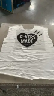 【預售】1V 25SS Nigo 時尚週秀款 員工限定 正面愛心字母 背面小logo 短袖T恤：圖片 4