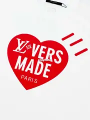 【預售】1V 25SS Nigo 時尚週秀款 員工限定 正面愛心字母 背面小logo 短袖T恤：圖片 9