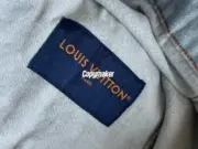 【預售】【2026新年福利】1V SS25 棋盤格經典logo刺繡 珍珠扣 重磅牛仔外套夾克工裝：圖片 6