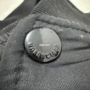 【預售】【福利回饋】巴黎 BLC 23FW 可樂波浪經典logo 彎刀尼龍 飛行夾克外套 廓型 MA-1：圖片 11