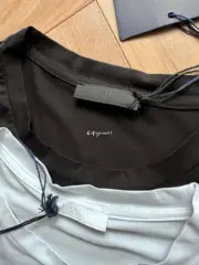 【原廠面料】PRA 24SS 素色簡約 絲光棉抗皺 小logo字母 短袖T恤 二色：圖片 8