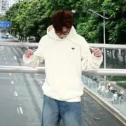 【現貨】【全套包裝】PRA 24FW 素色簡約 三角標小logo 鐵牌 帽T連帽衛衣長袖 米色：圖片 5