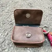 【現貨】【雙11福利】M1U M1U 24SS 繆繆 頭層牛皮耳機包零錢包小包配飾：圖片 5