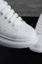 【預售】Alexander McQueen 亞歷山大 麥昆 經典 黑白皮尾 絨尾 小白鞋 板鞋：圖片 11