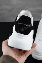【預售】Alexander McQueen 亞歷山大 麥昆 經典 黑白皮尾 絨尾 小白鞋 板鞋：圖片 14