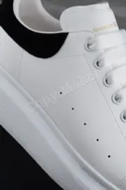 【預售】Alexander McQueen 亞歷山大 麥昆 經典 黑白皮尾 絨尾 小白鞋 板鞋：圖片 15