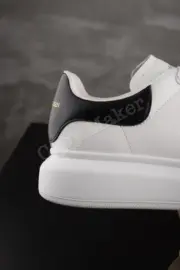 【預售】Alexander McQueen 亞歷山大 麥昆 經典 黑白皮尾 絨尾 小白鞋 板鞋：圖片 29