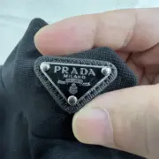 PRA 23FW 素色簡約 三角標小logo 鐵牌 高領長袖T恤 打底衫 內搭：圖片 10