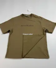 【現貨】Acne Studios 25SS 原廠鉚釘logo字母 圓領純棉短袖T恤 卡其色：圖片 7
