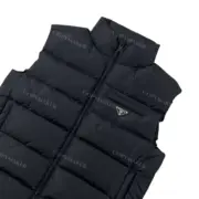 PRA 21SS 素色簡約 三角標小logo 白鴨絨羽絨背心馬甲：圖片 4