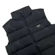 PRA 21SS 素色簡約 三角標小logo 白鴨絨羽絨背心馬甲：圖片 5