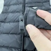 PRA 21SS 素色簡約 三角標小logo 白鴨絨羽絨背心馬甲：圖片 19