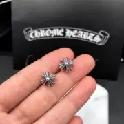 【現貨】Chrome Hearts 小號 十字架十字花 925純銀 耳環耳釘 CH克羅心 空哈：圖片 6